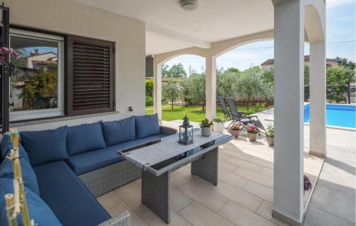 Nova Vas Apartment | Awesome Apartment In Nova Vas With Swimming Pool