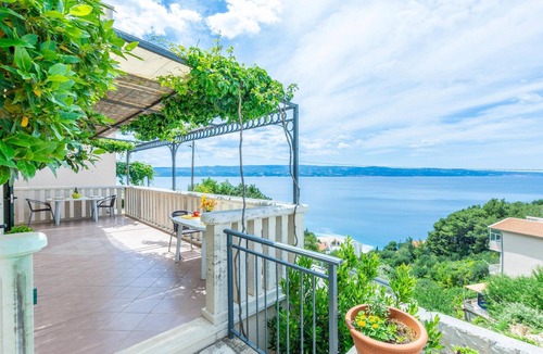 Omis Apartment | Awesome apartment in Omis with WiFi