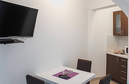 Sreser Apartment | Awesome apartment in Sreser with WiFi