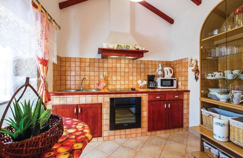Moscenicka Draga House | Awesome home in Moscenicka draga