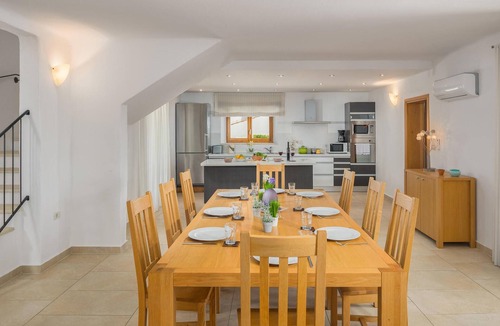 Baredine House | Awesome home in Baredine