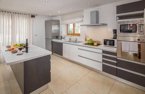 Baredine House | Awesome home in Baredine
