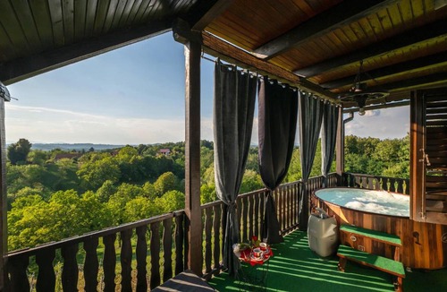 Donja Stubica House | Awesome Home In Donja Stubica