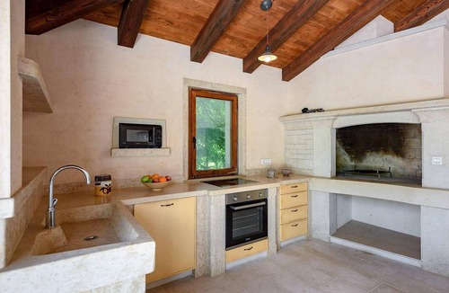 Sveti Petar u Sumi House | Awesome home in Sv. Petar u Sumi