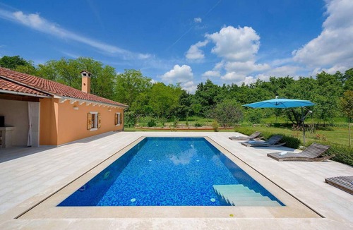 Sveti Petar u Sumi House | Awesome home in Sv. Petar u Sumi