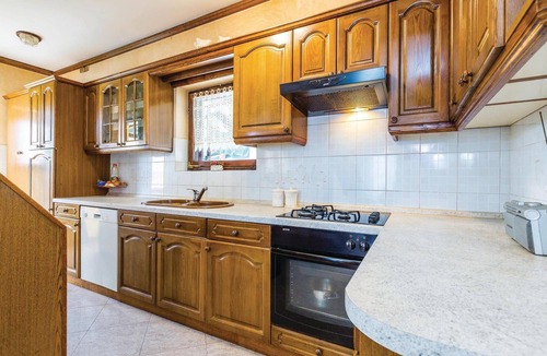 Veli Brgud House | Awesome home in Jurdani