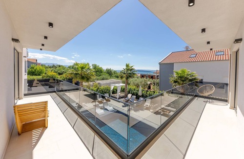 Kastel Stari House | Awesome home in Kastel Stari with sauna