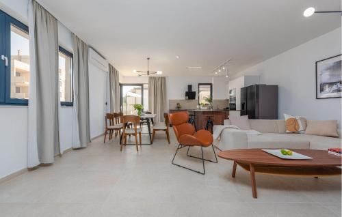Mandre House | Awesome Home In Mandre