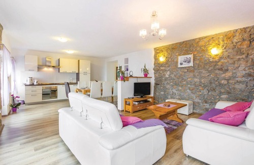 Medveja House | Awesome home in Medveja