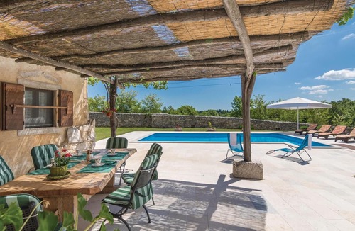 Bazgalji House | Awesome home in Pazin