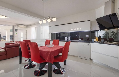 Podgora House | Awesome home in Podgora
