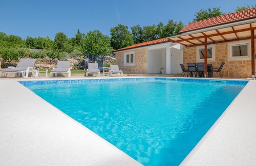 Podbablje House | Awesome home in Poljica