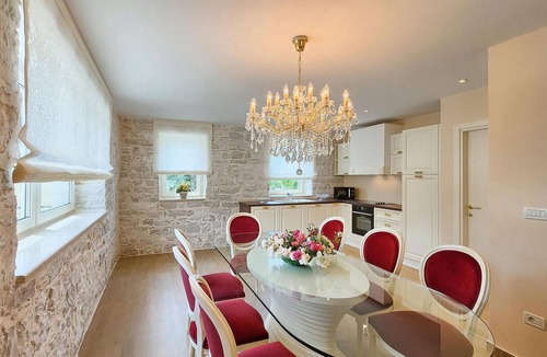 Tar House | Awesome home in Porec