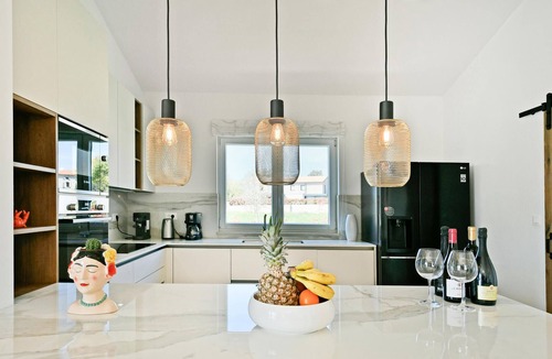Zbandaj House | Awesome home in Porec