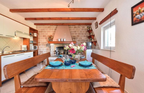 Postira House | Awesome home in Postira