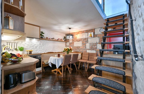 Varazdin House | Awesome home in Radovan with sauna