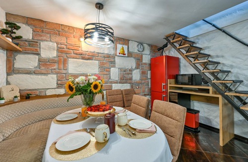 Varazdin House | Awesome home in Radovan with sauna