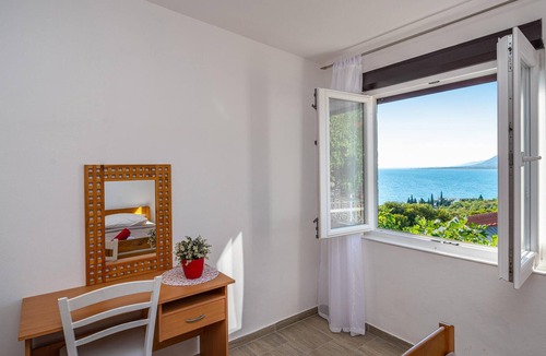 Rovanjska House | Awesome home in Rovanjska with house sea view