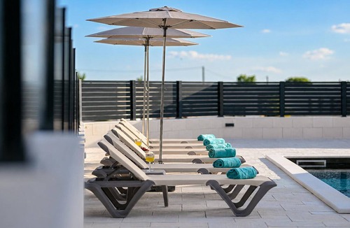 Zemunik Donji House | Awesome home in Smokovic with sauna