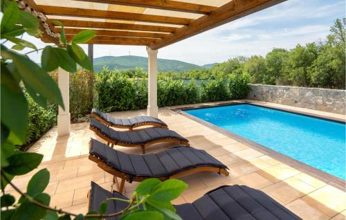 Trilj House | Awesome Home In Trilj