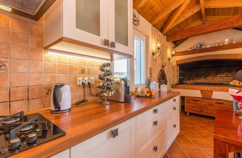 Turanj House | Awesome home in Turanj