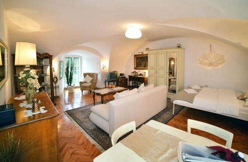 Donji Grad Apartment | Baroque