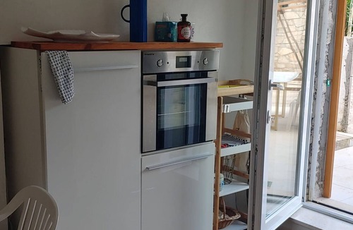 Stomorska Apartment | Beach Apartments Šolta - Studio Apartment with Sea View 2