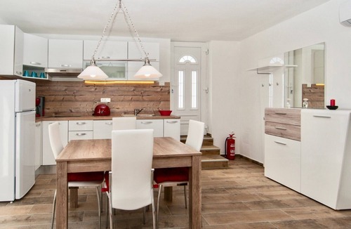 Nerezine Apartment | Beach apartment GALA with cozy terrace with sea view