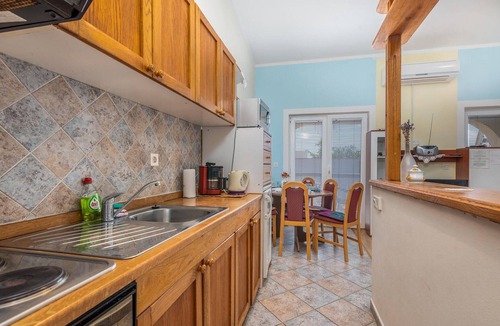Krk Apartment | Beach front apartment in Pinezici