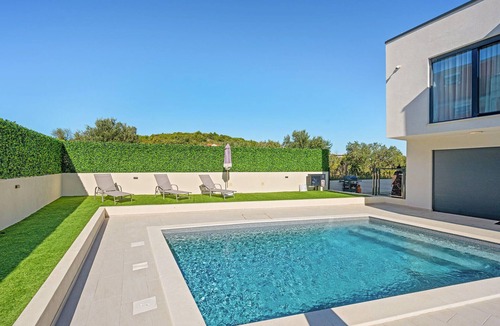 Vodice House | Beach front home in Vodice