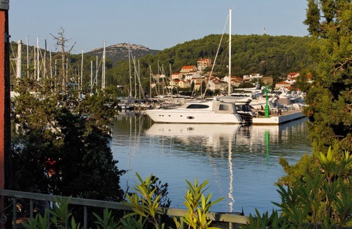 Sutomiscica Villa | Beach house, 4 people, private pool, garden, terrace, family & kids