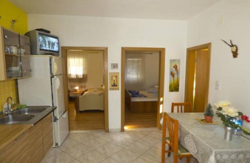 Ivan Dolac Apartment | Beachfront Apartments Plaža - Two Bedroom Apartment A4