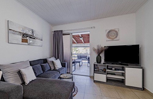 Vela Luka House | Beachfront family-friendly house with hot tub Cove Stratinčica, Korčula (K-9265)