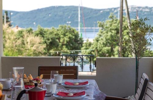 Molat House | Beachfront Holiday House Kaliope