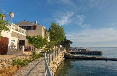 Jakisnica House | Beachfront House Ugor