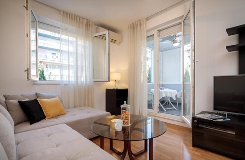 Znjan Apartment | Beachfront Split