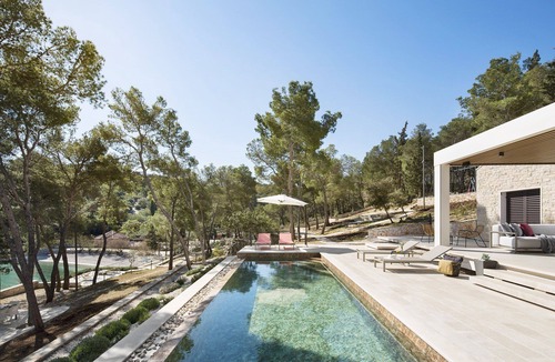 Sutivan Villa | Beachfront Villa Brac Enigma with Pool