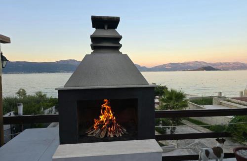 Slatine Villa | Beachfront Villa Ciovka