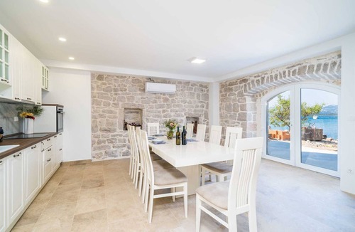 Putnikovic Villa | Beachfront Villa Olive Mill with pool