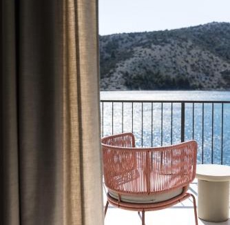 Vinisce Villa | Beachfront Villa Retreat