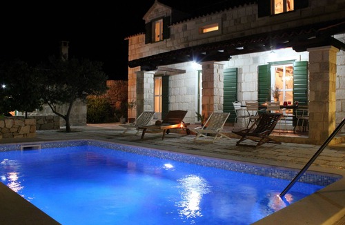 Seget House | Beautiful 3 Bedroom Dalmatian Stone House With a Heated Private Pool