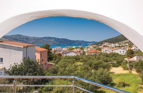 Seget Vranjica Apartment | Beautiful apartment in Seget Vranjica