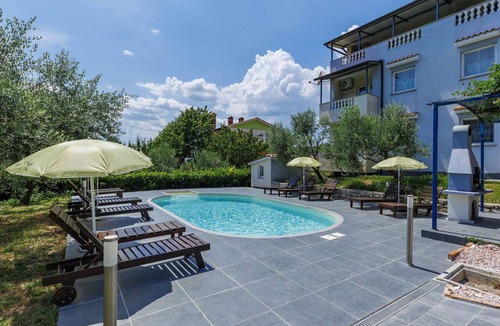 Presika Apartment | Beautiful apartment for 5 guests with A/C, pool, WIFI, TV and terrace