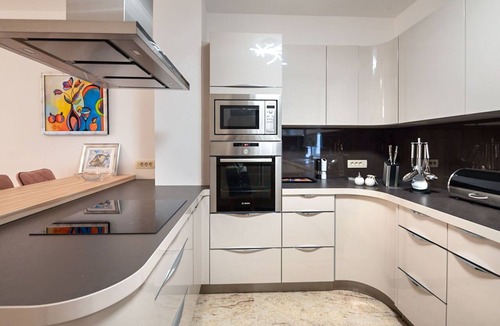 Kuceli Apartment | Beautiful apartment for 4 people with WIFI, A/C, pool, hot tub, TV, terrace and panoramic view