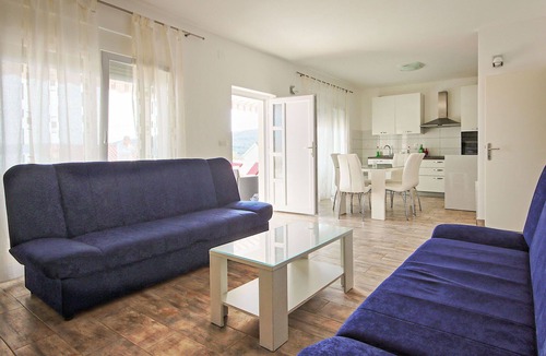 Seget Apartment | Beautiful apartment for 6 people with A/C, WIFI, TV and terrace