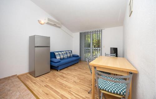 Lokva Rogoznica Apartment | Beautiful Apartment In Lokva Rogoznica With Wifi