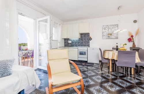 Potocnica Apartment | Beautiful apartment in Potocnica with WiFi