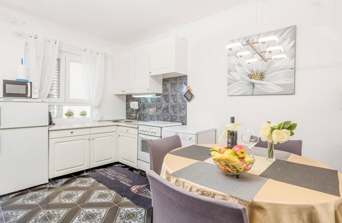Potocnica Apartment | Beautiful apartment in Potocnica with WiFi