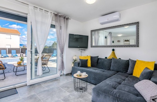 Cizici Apartment | Beautiful apartment in Cizici