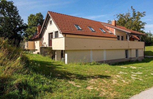 Ajdovscina Apartment | Beautiful apartment in Col